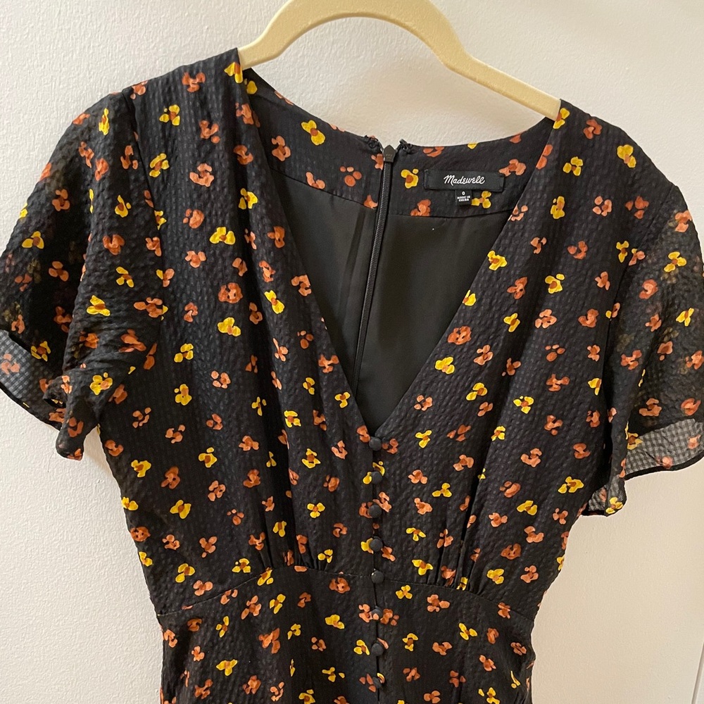 Madewell Button Front Swing Dress in Feline Floral Size 0 (WORN ONCE) - Picture 3 of 4
